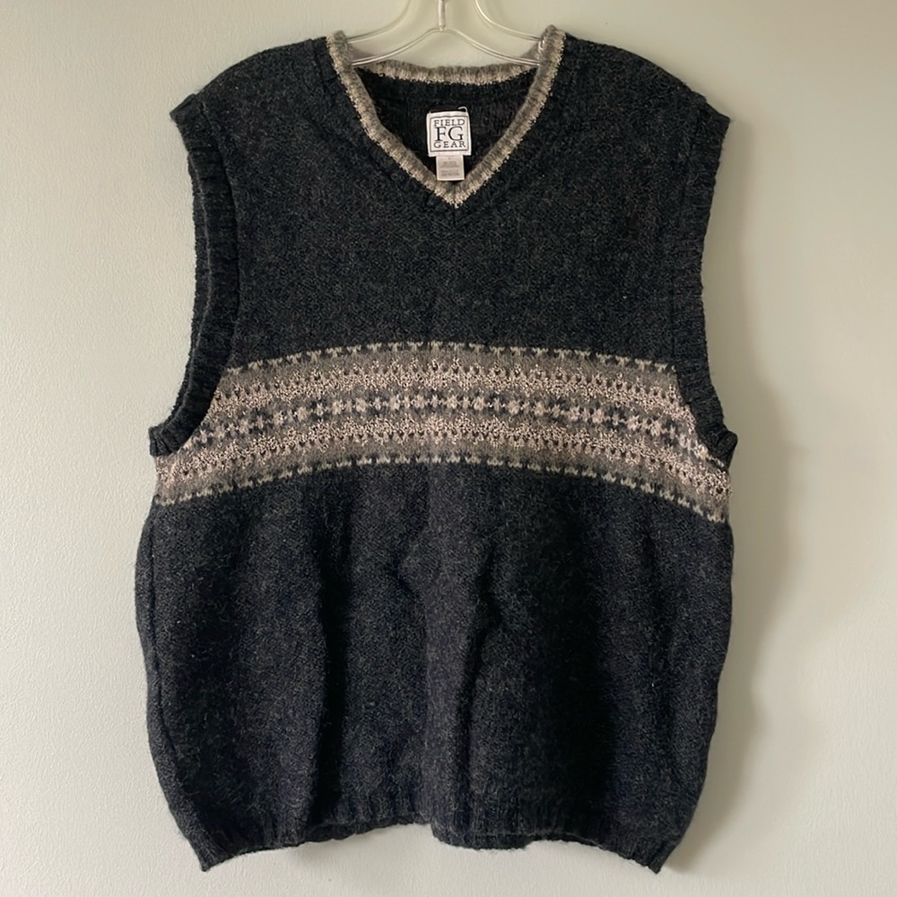 men’s dark gray field gear wool sweater vest